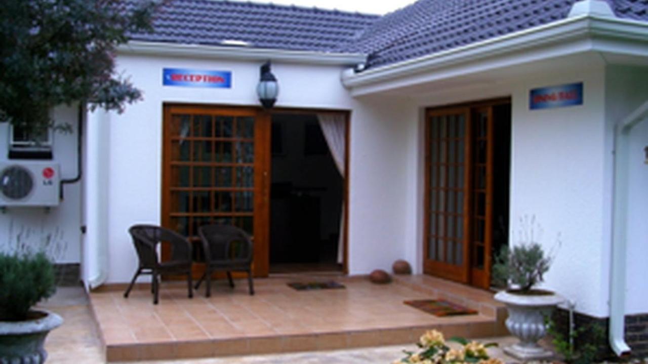 The Star Guest House Witbank Esterno foto